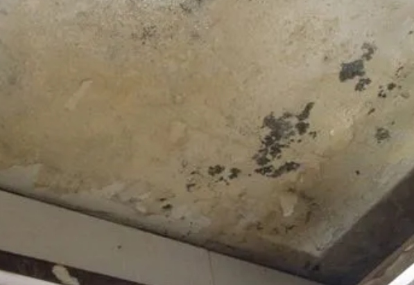 保靖阳台漏水维修公司分享下保靖卫生间渗水维修需要注意哪些问题。